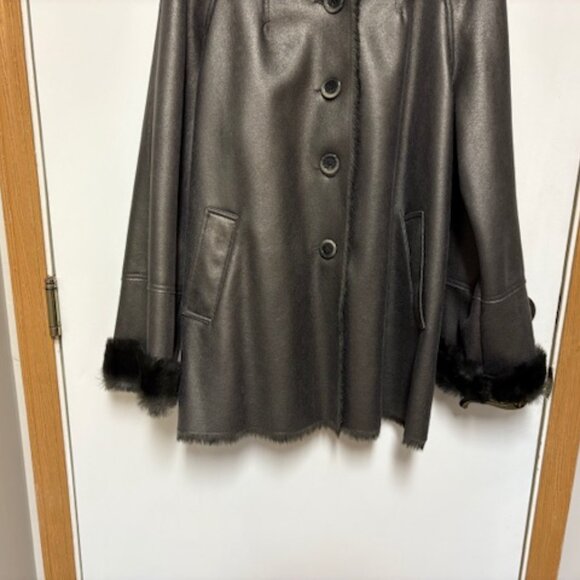 GEORGEOUS LIKE NEW COLDWATER CREEK WOMENS FAUX LEATHER/FUR COAT. SZ. 18 ($299) - Picture 5 of 6